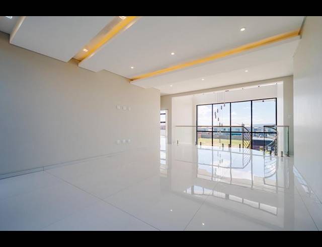 5 BEDROOM HOUSE FOR SALE IN SIX FOUNTAINS RESIDENTIAL ESTATE